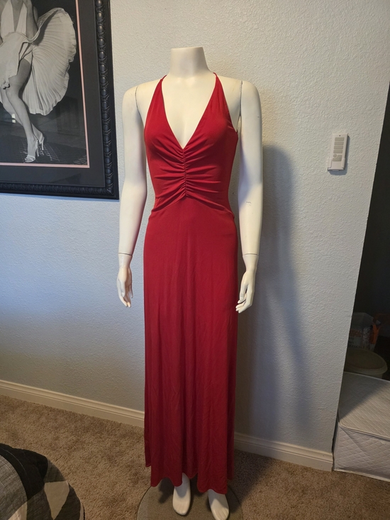 Laundry By Shelli Segal Dresses & Skirts - Laundry By Shelli Segal Red Ruched V-Neck Halter Maxi Dress